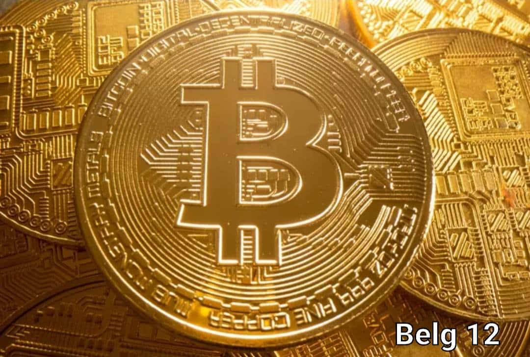 Wie zit er achter de bitcoin?